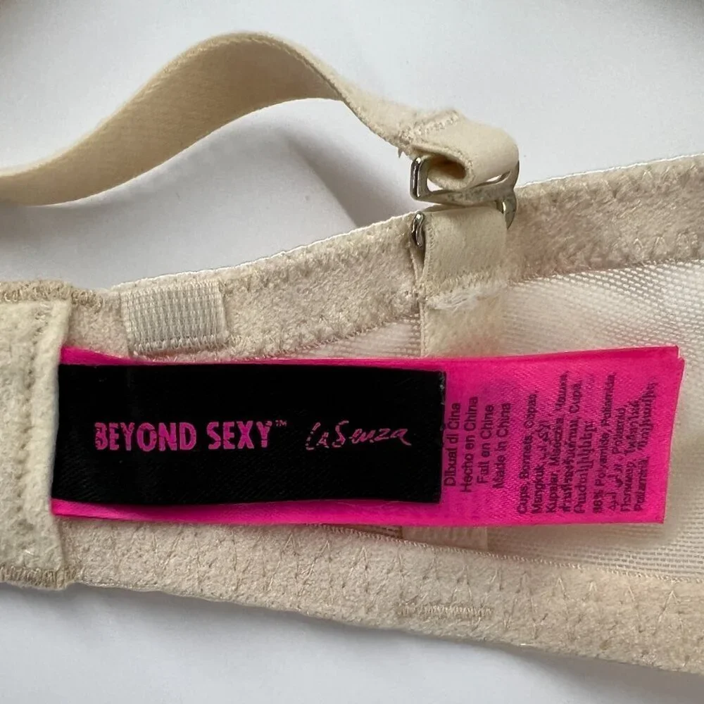 La Senza Beyond Sexy Cream Lace & Rhinestone Bra Sz 34 DD - Picture 9 of 11